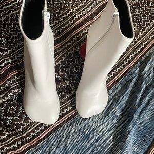 Maison Margiela - MM6 - Brand New
White Leather ankle boots